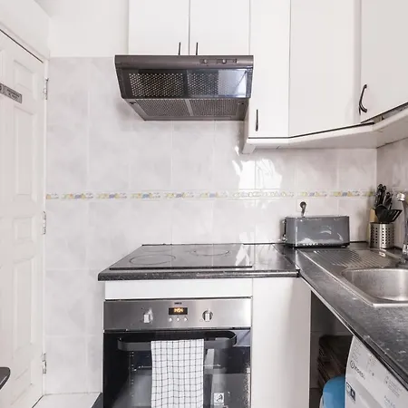 Comfy 4 Rooms Apt In The Heart Of Chueca-3